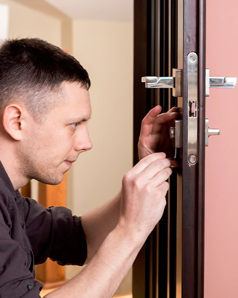 : Professional Locksmith For Commercial And Residential Locksmith Services in Canada