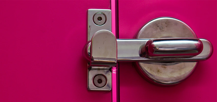 Childproof Gate Lock in Pickering, ON