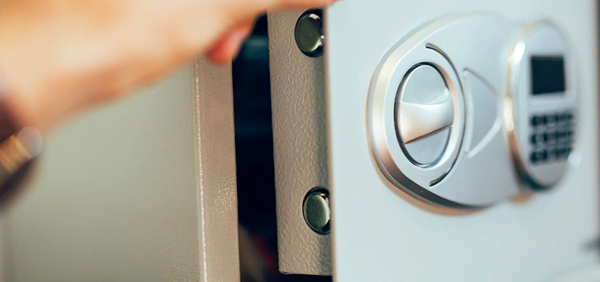 Fingerprint Safe Openers in Pickering, ON