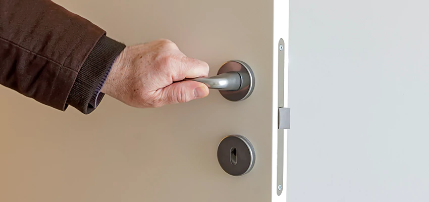 Restroom Locks Privacy Bolt Installation in Laval, QC