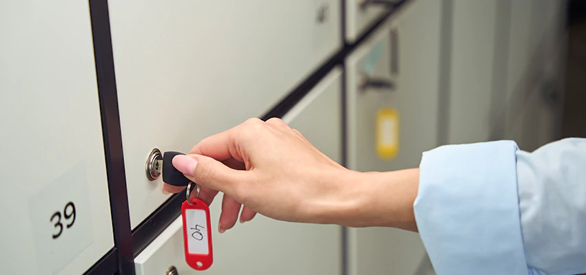 Upgrading File Cabinet Locks in Laval, QC
