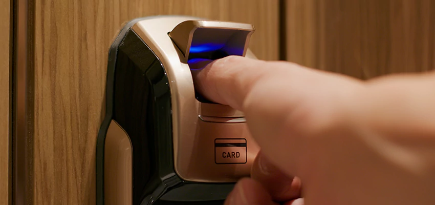 Locksmith Company For Window Lock Installation in Laval, QC