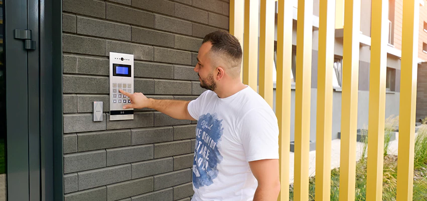 Locksmith Company For Smart Lock System Installation in Laval, QC
